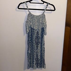 Wallflowers Dress size medium! No flaws and barley worn!